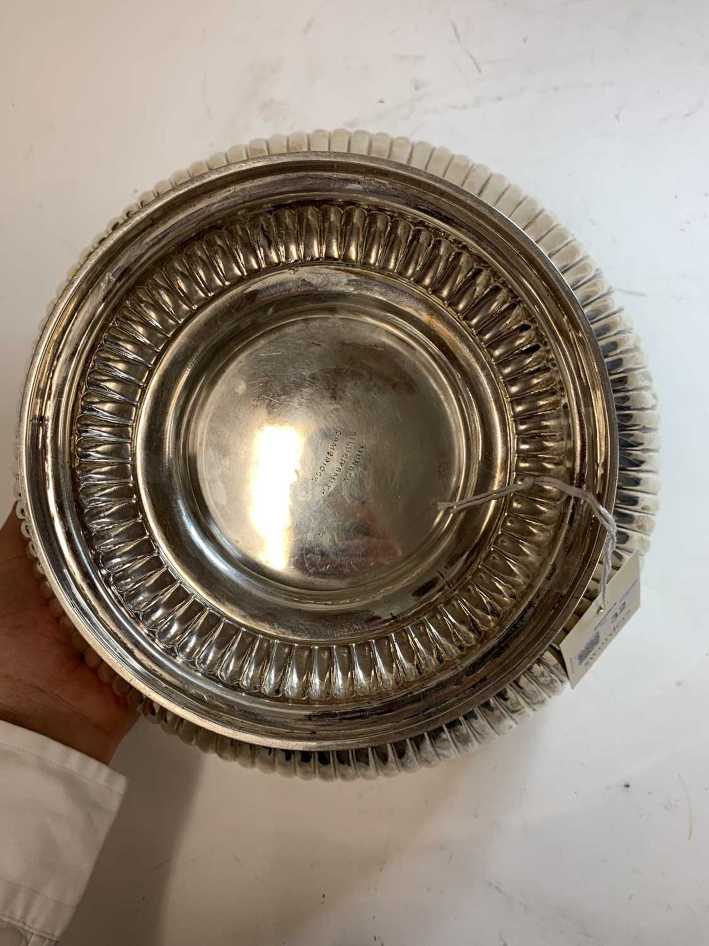 A Victorian silver rose bowl, - Bild 6 aus 13