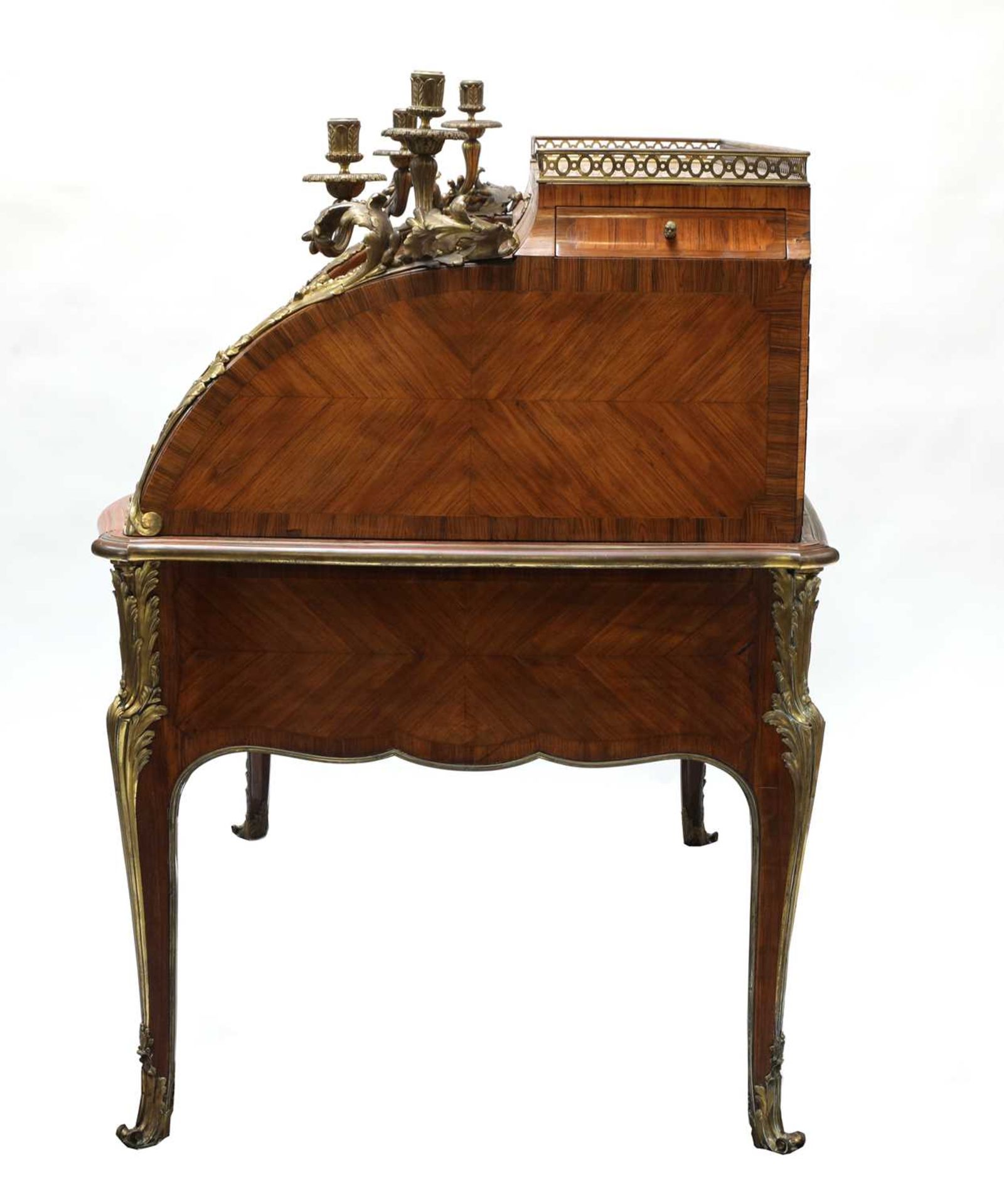 An impressive Louis XV-style kingwood and ormolu-mounted cylinder bureau, - Bild 5 aus 50