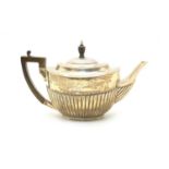 An Edwardian silver teapot,