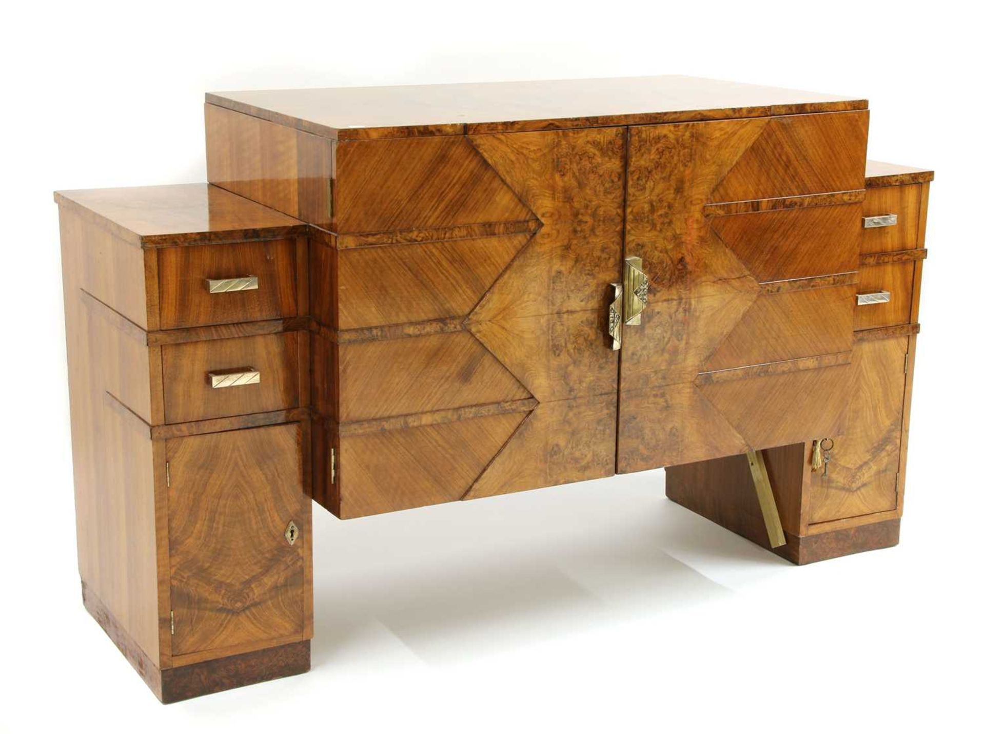 An Art Deco burr walnut sideboard, - Bild 4 aus 9