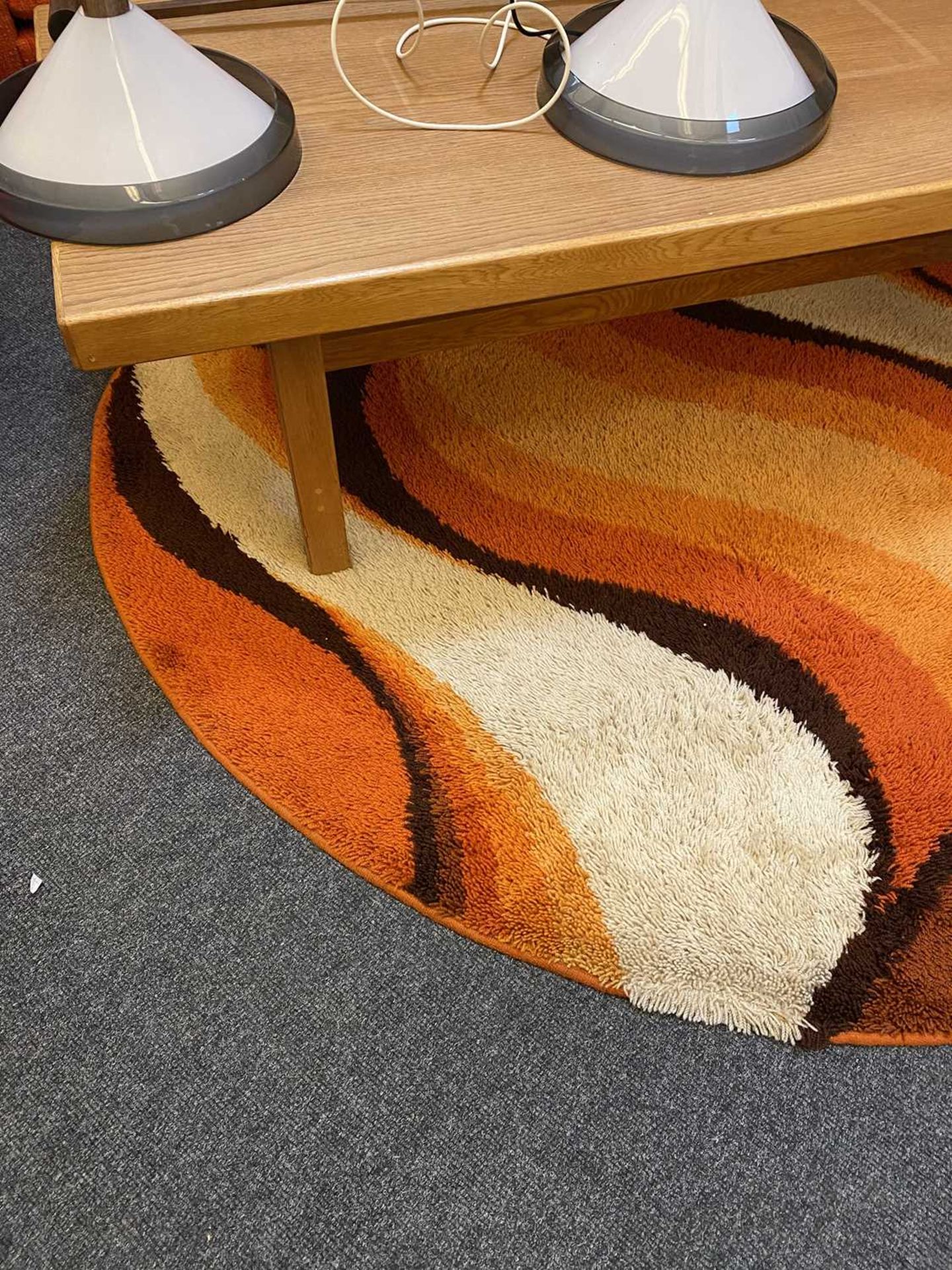 An orange, brown and beige wool carpet, - Bild 4 aus 7