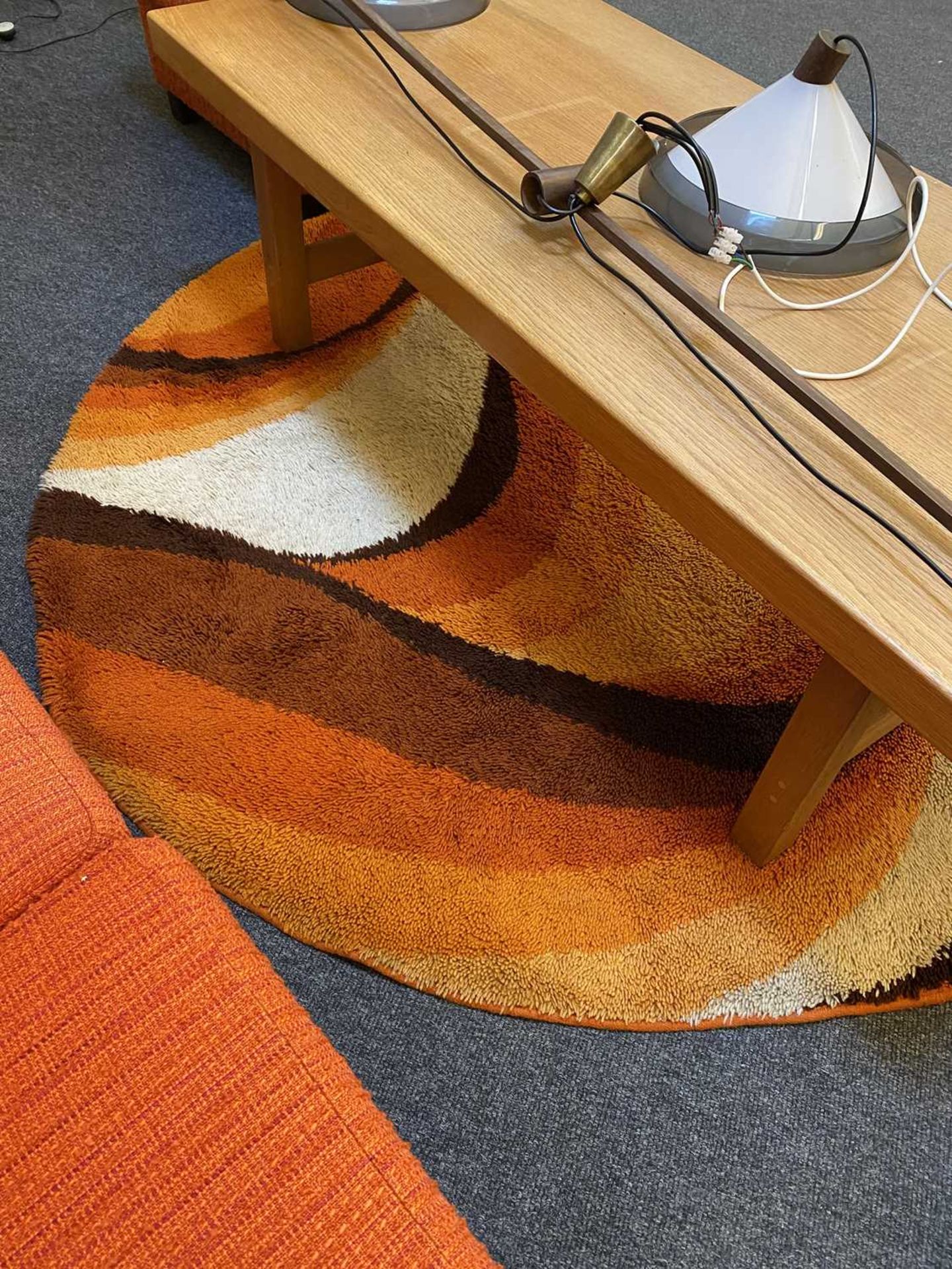 An orange, brown and beige wool carpet, - Bild 5 aus 7