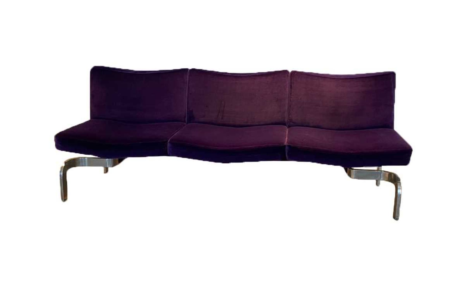A pair of purple upholstered settees, - Image 2 of 4