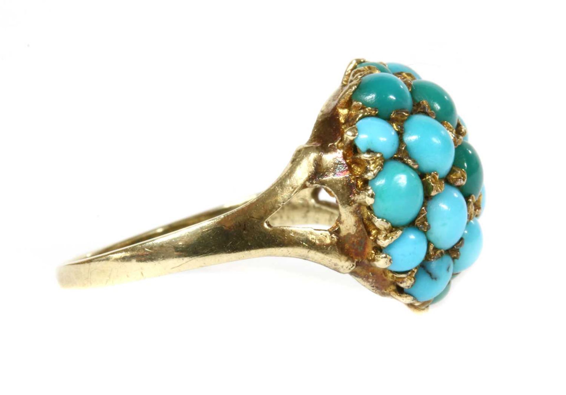 A 9ct gold turquoise bombé cluster, - Bild 2 aus 3