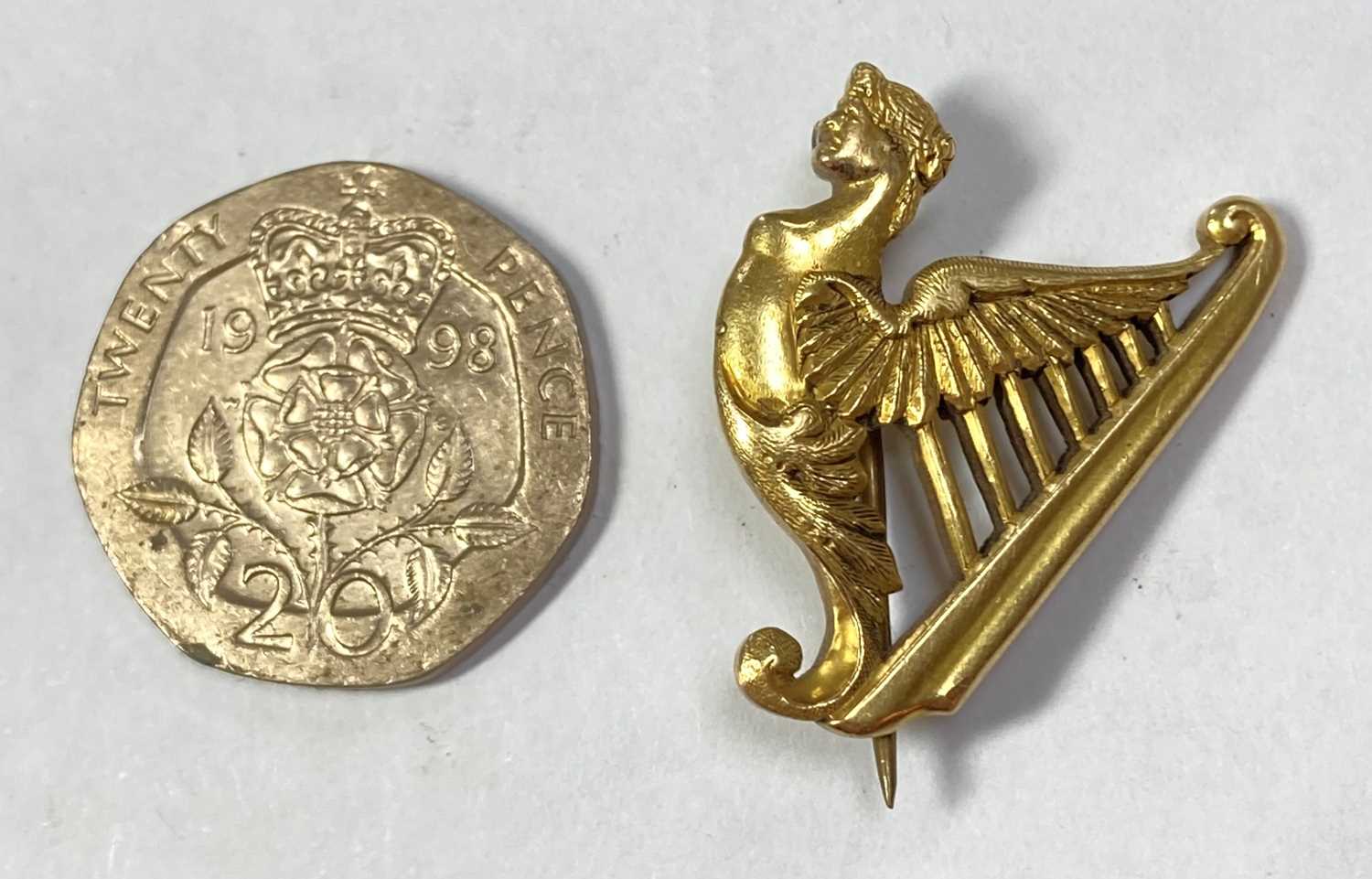 An Irish gold harp brooch, - Image 3 of 3