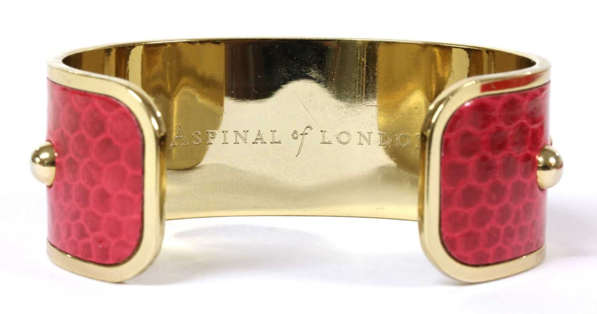 A gold plated Aspinal of London lizard skin torque bangle, - Bild 2 aus 2