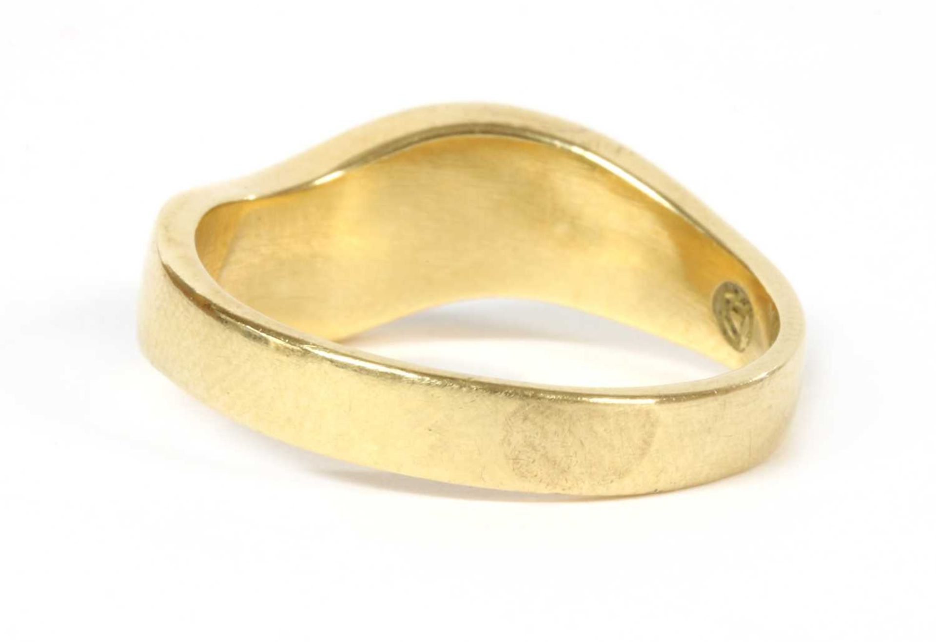 A gold opal doublet ring, - Bild 3 aus 3