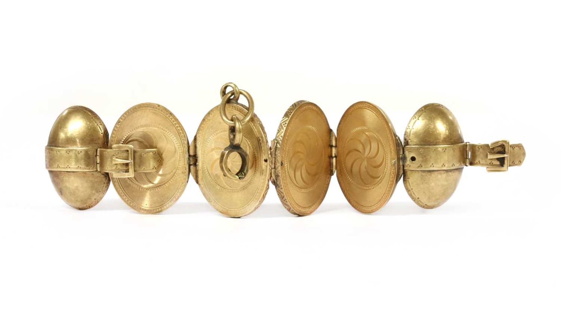 A gold egg form multi-photo 'family' locket, - Bild 3 aus 13