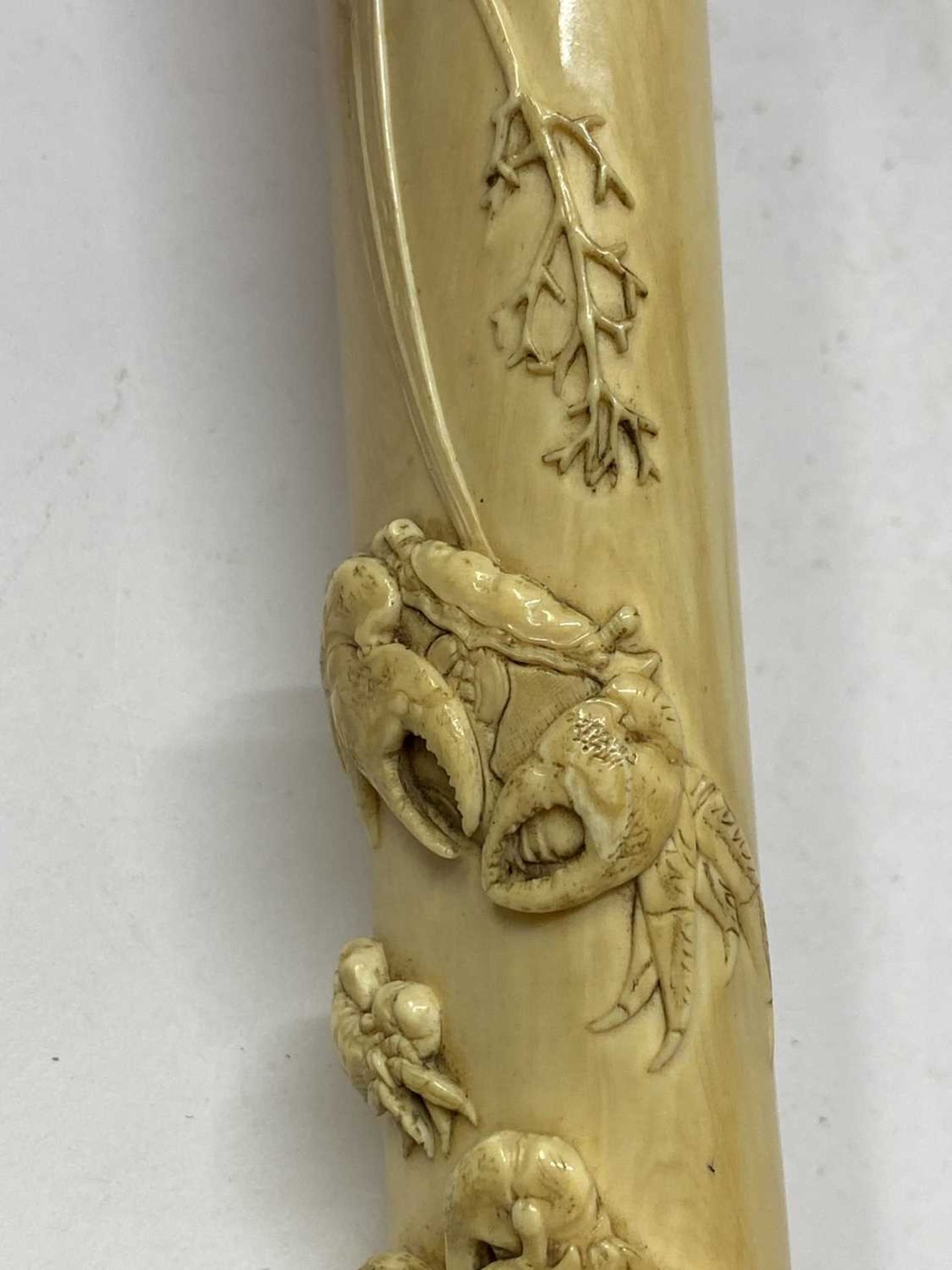 A Japanese ivory kiseruzutsu with kiseru, - Bild 9 aus 9