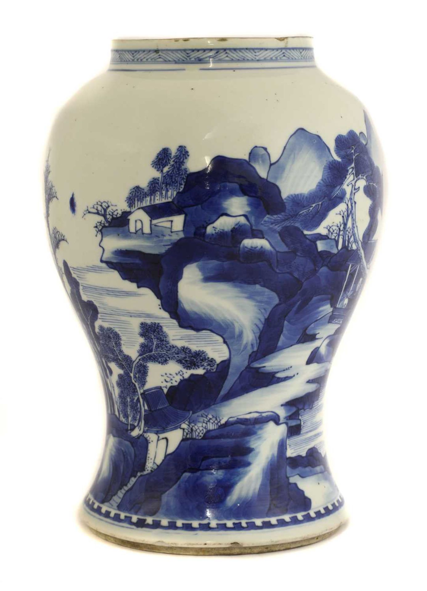 A Chinese blue and white vase, - Bild 2 aus 2