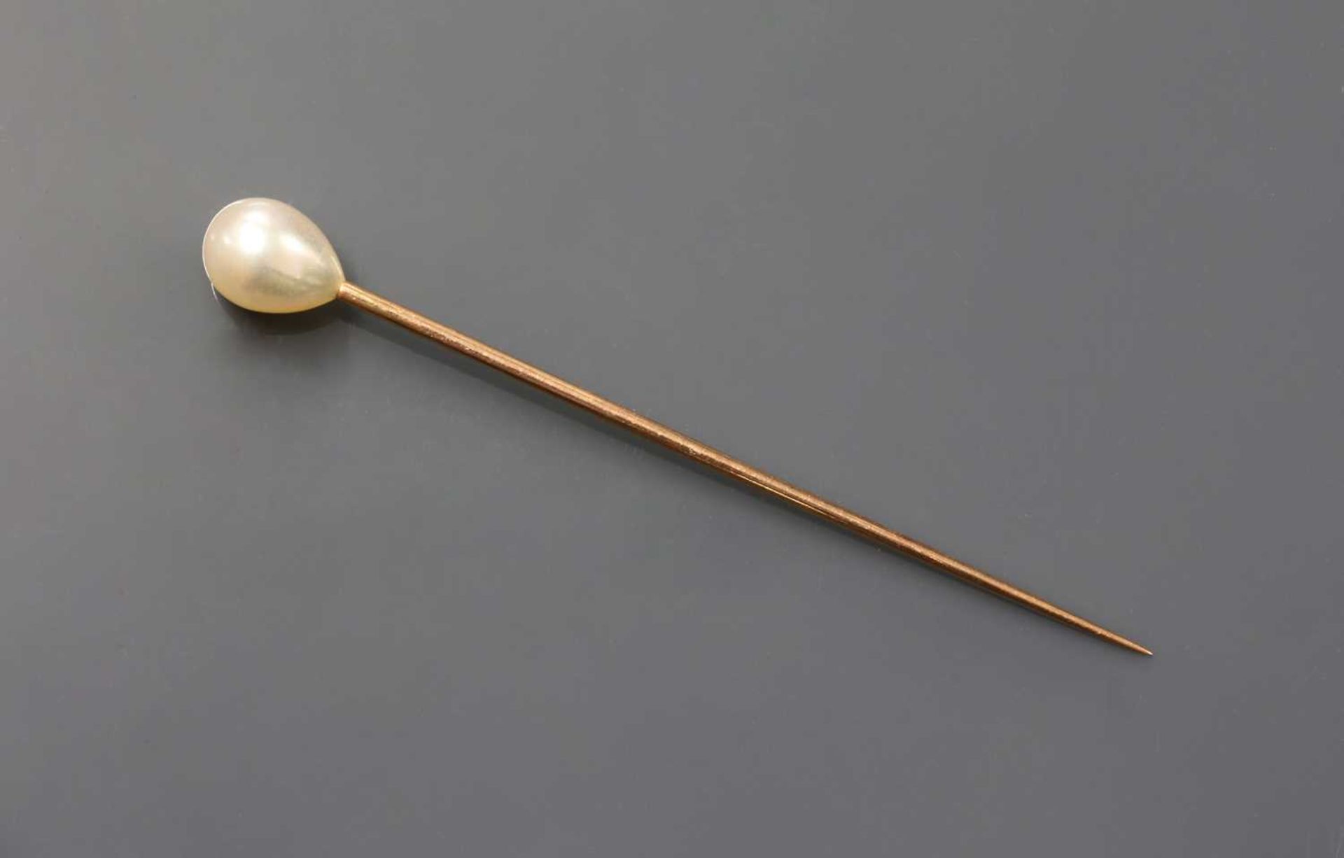 A single stone pearl stick pin, - Image 2 of 2