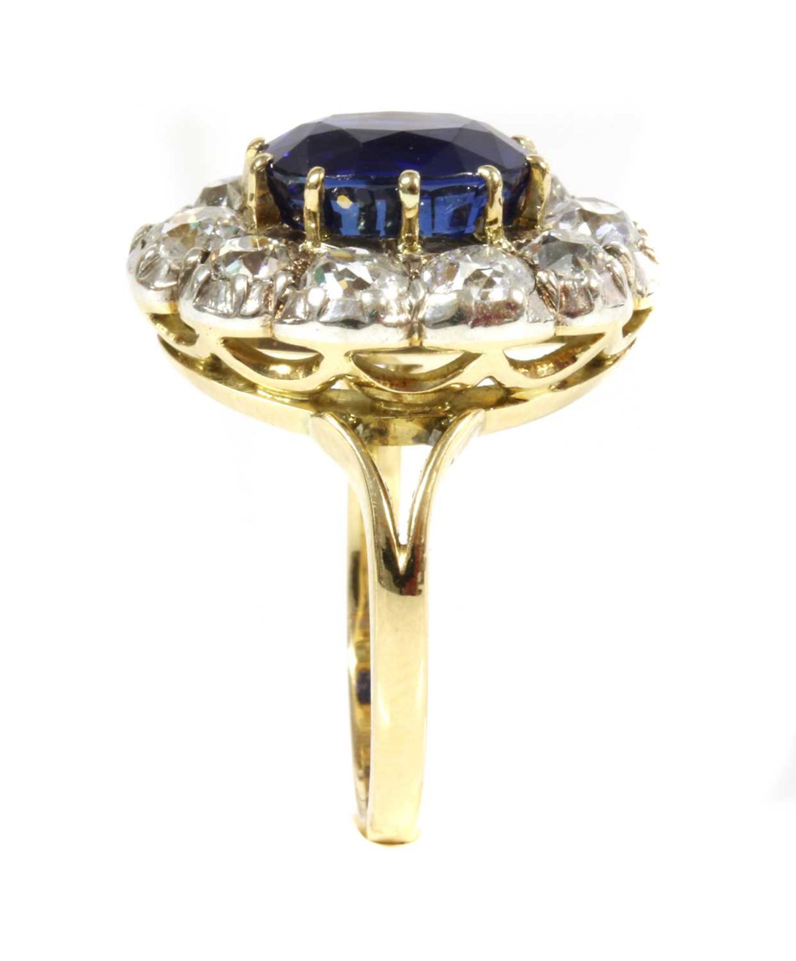 A Madagascan sapphire and diamond cluster ring, - Image 3 of 4