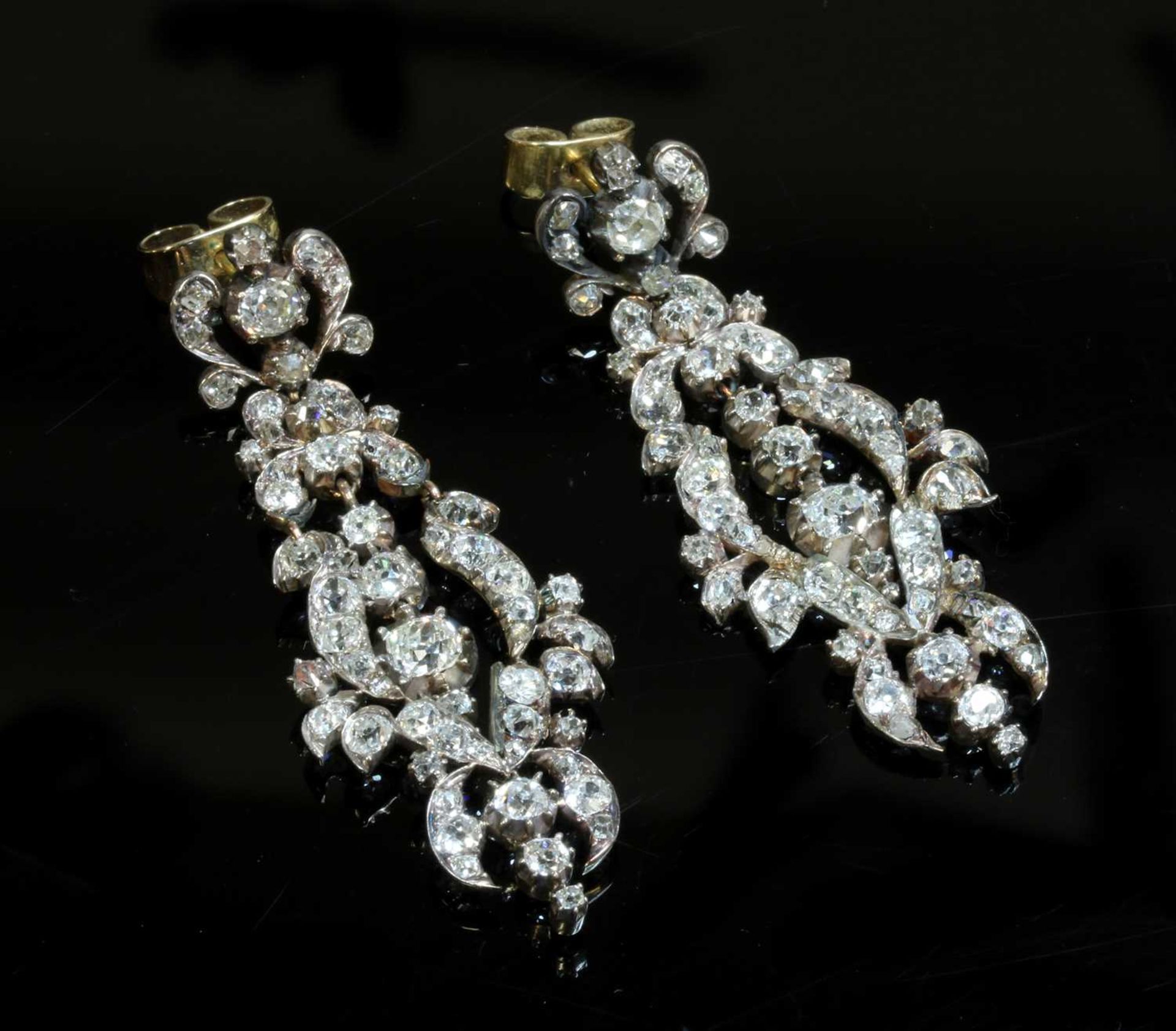 A pair of late Georgian diamond set drop earrings, - Bild 3 aus 5