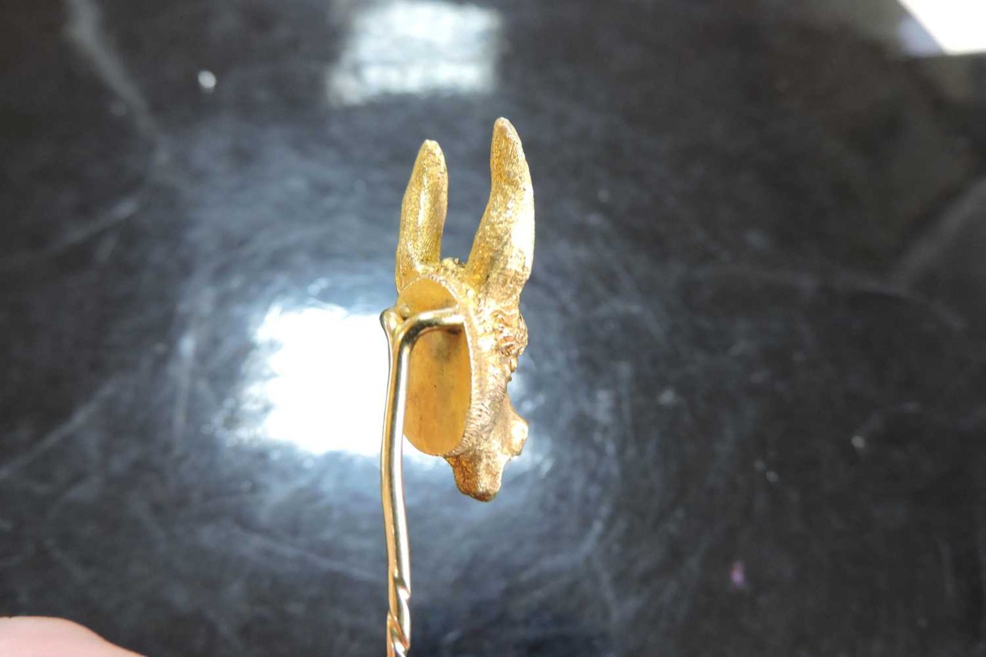 A gold donkey or ass novelty stick pin, late 19th century or early 20th century, - Image 3 of 7