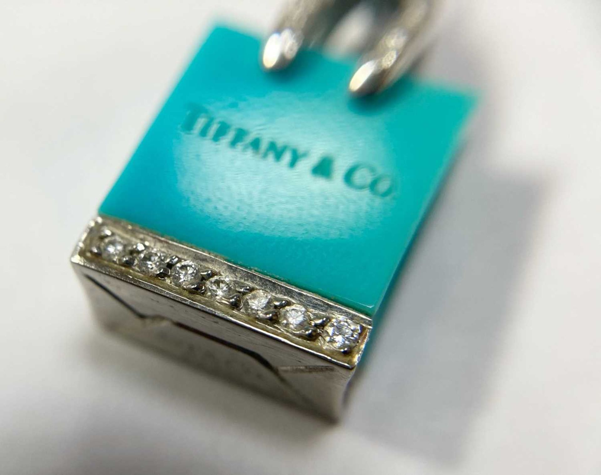 A platinum turquoise and diamond shopping bag pendant/charm by Tiffany & Co., - Bild 8 aus 8