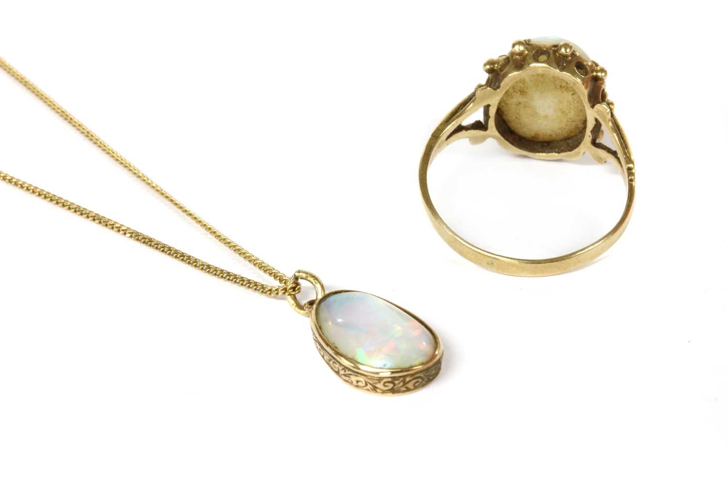 A gold single stone opal pendant, - Image 2 of 2