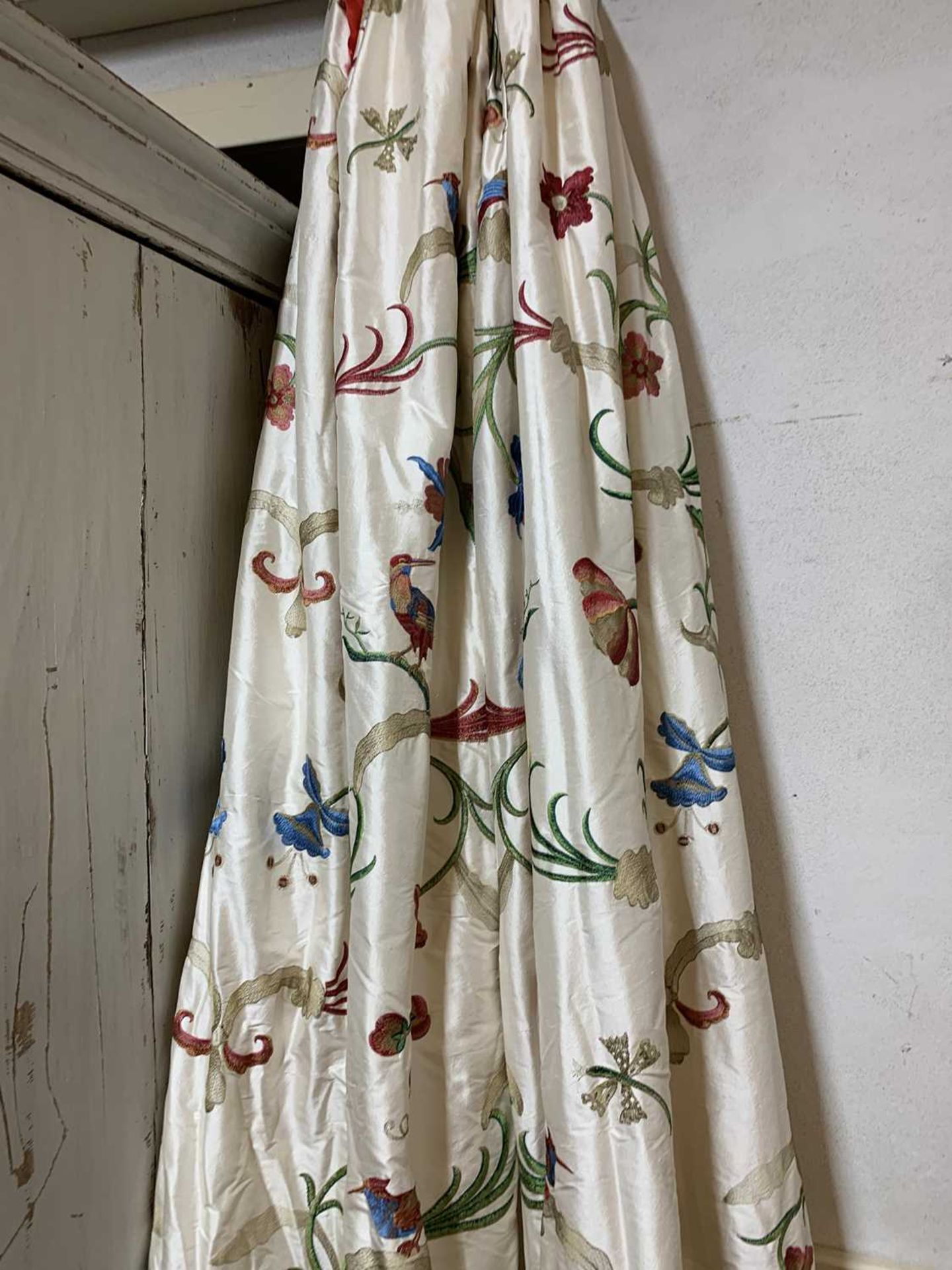 Three pairs of lined and interlined silk curtains, - Image 45 of 62