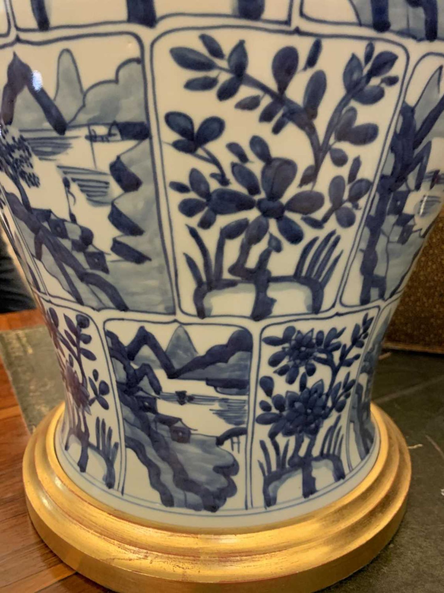 A large Japanese-style porcelain baluster table lamp, - Image 7 of 9