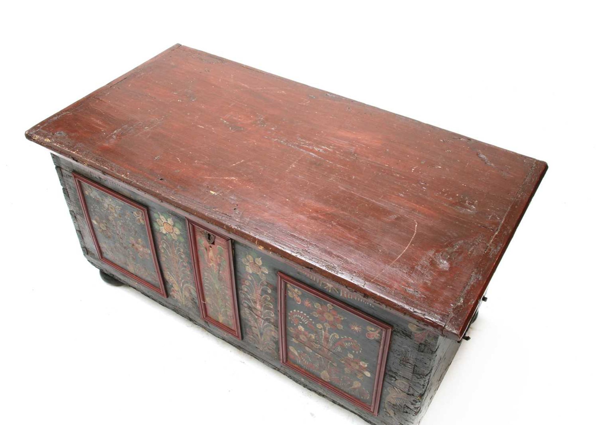 A Continental painted pine coffer, - Image 4 of 7