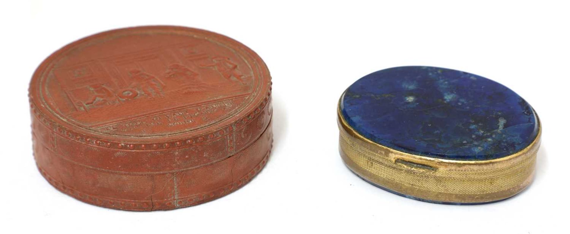 A circular papier-mâché box and cover - Image 2 of 4