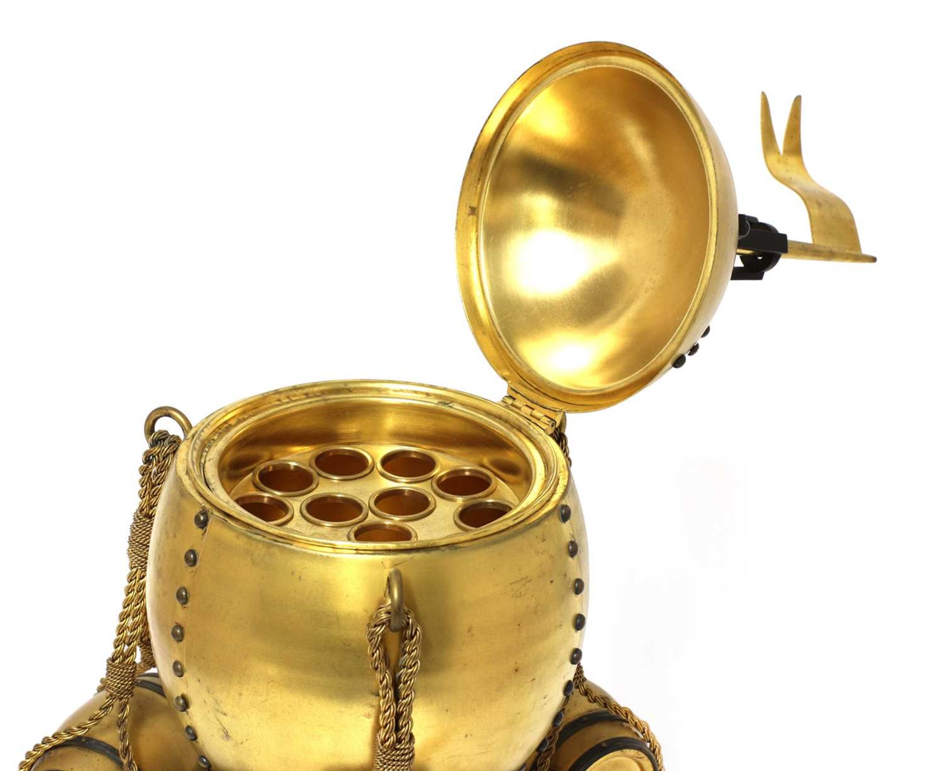 An extraordinary spun and cast brass cigar dispenser in the form of a hot air balloon, - Bild 2 aus 3