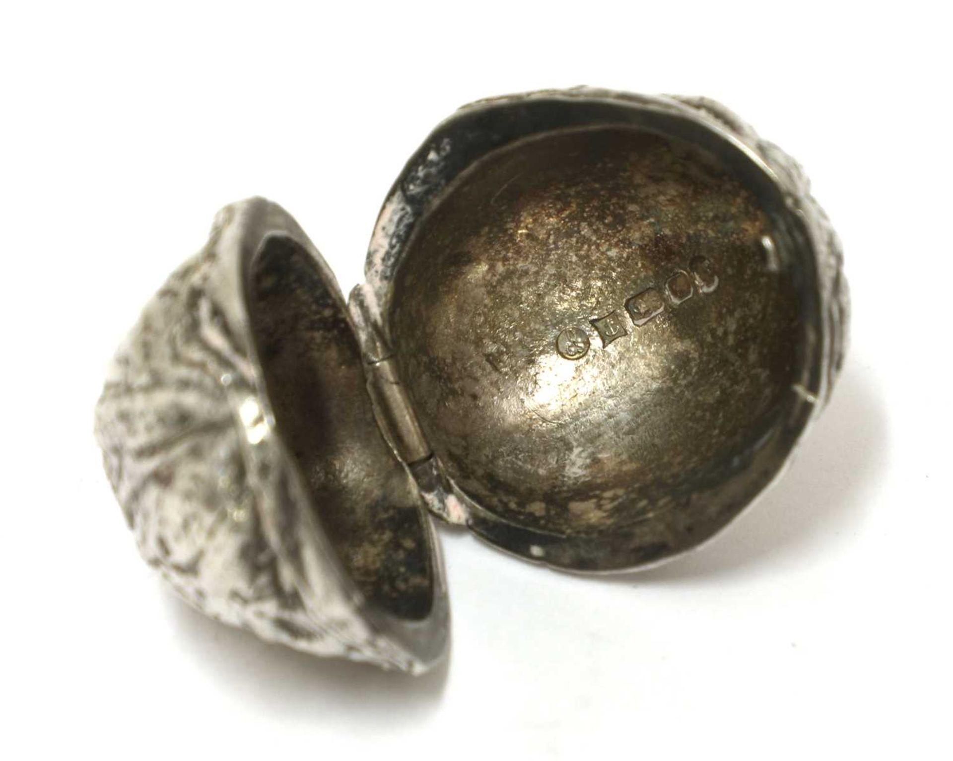 A silver box in the form of a walnut, - Image 3 of 3