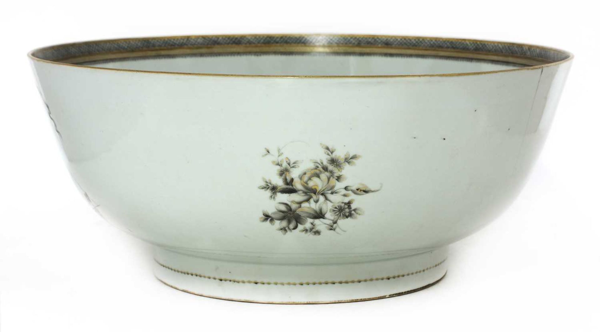 A large Chinese export porcelain punch bowl, - Image 3 of 5