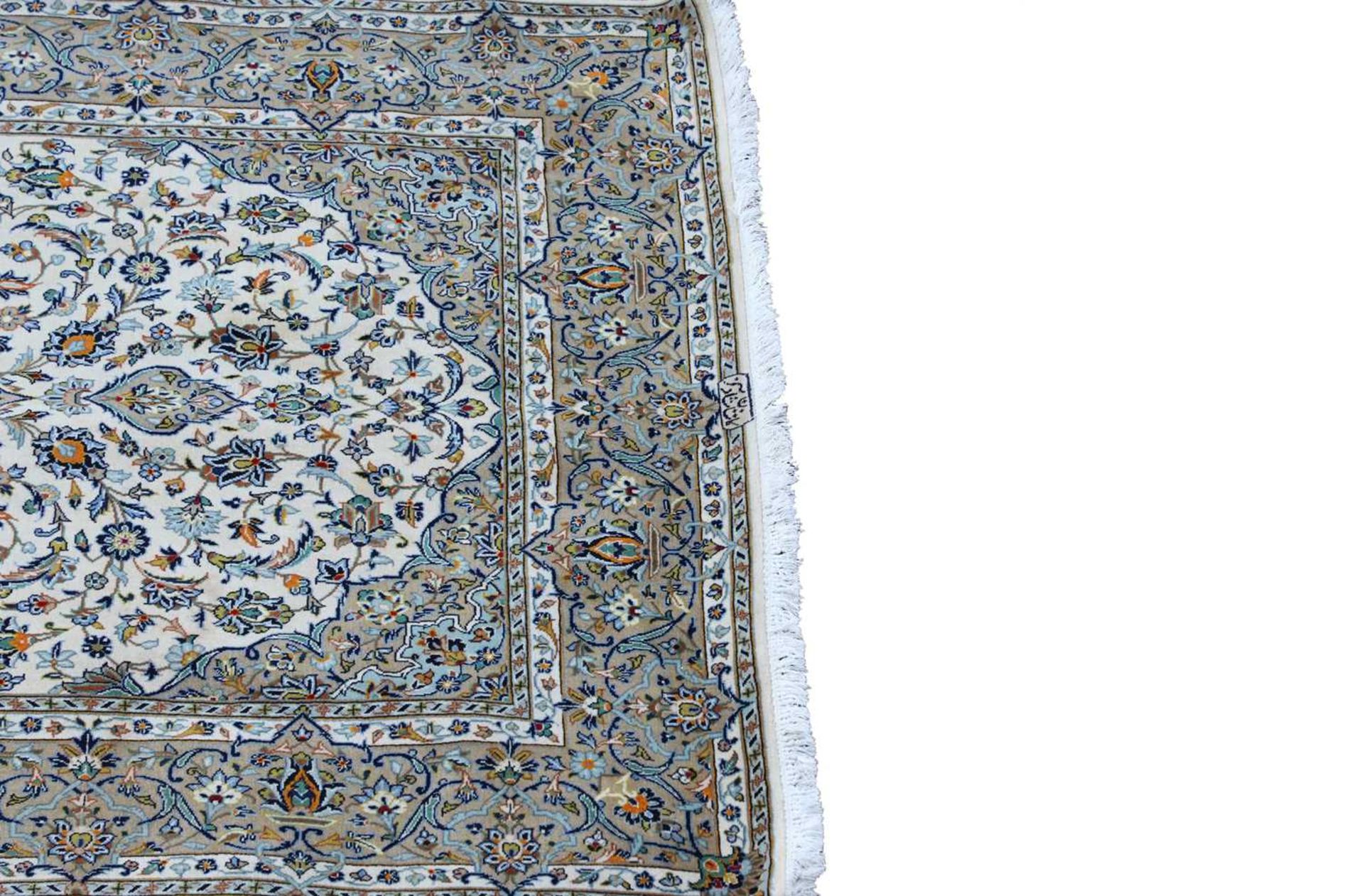 A Persian Kashan rug, - Image 6 of 7