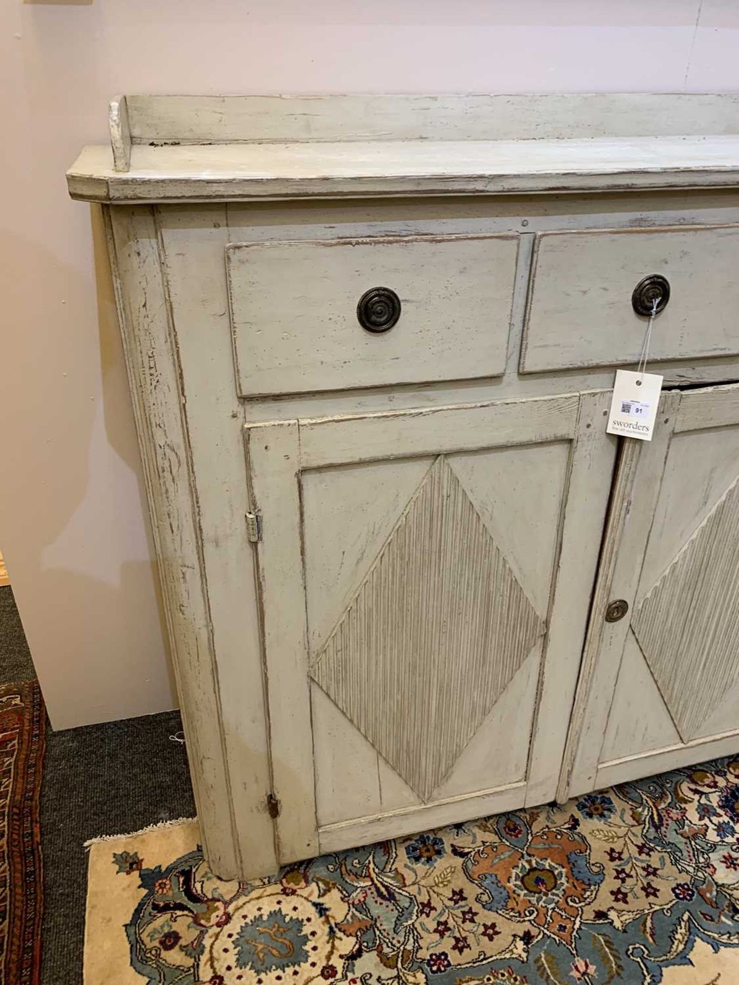 A Gustavian painted dresser, - Image 16 of 16