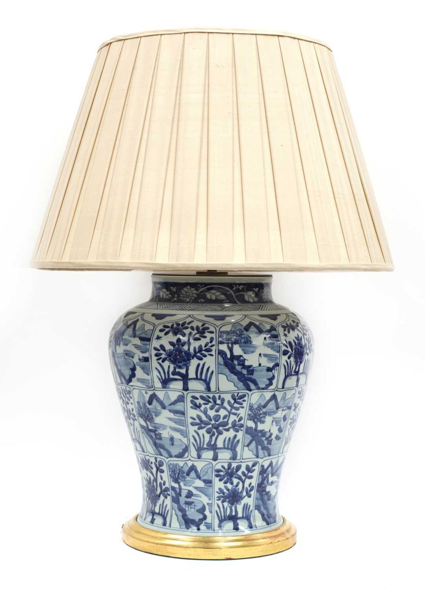 A large Japanese-style porcelain baluster table lamp, - Image 3 of 9