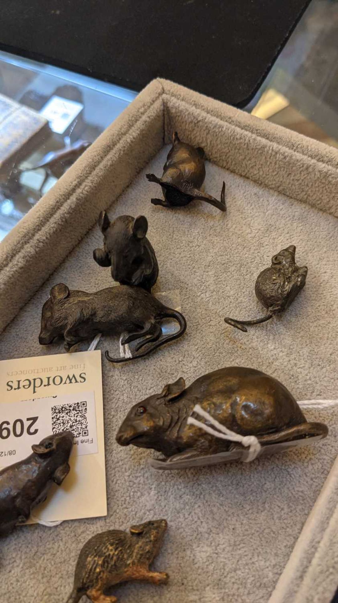 A collection of fourteen cold-painted bronze and lead mice and rats, - Image 10 of 13