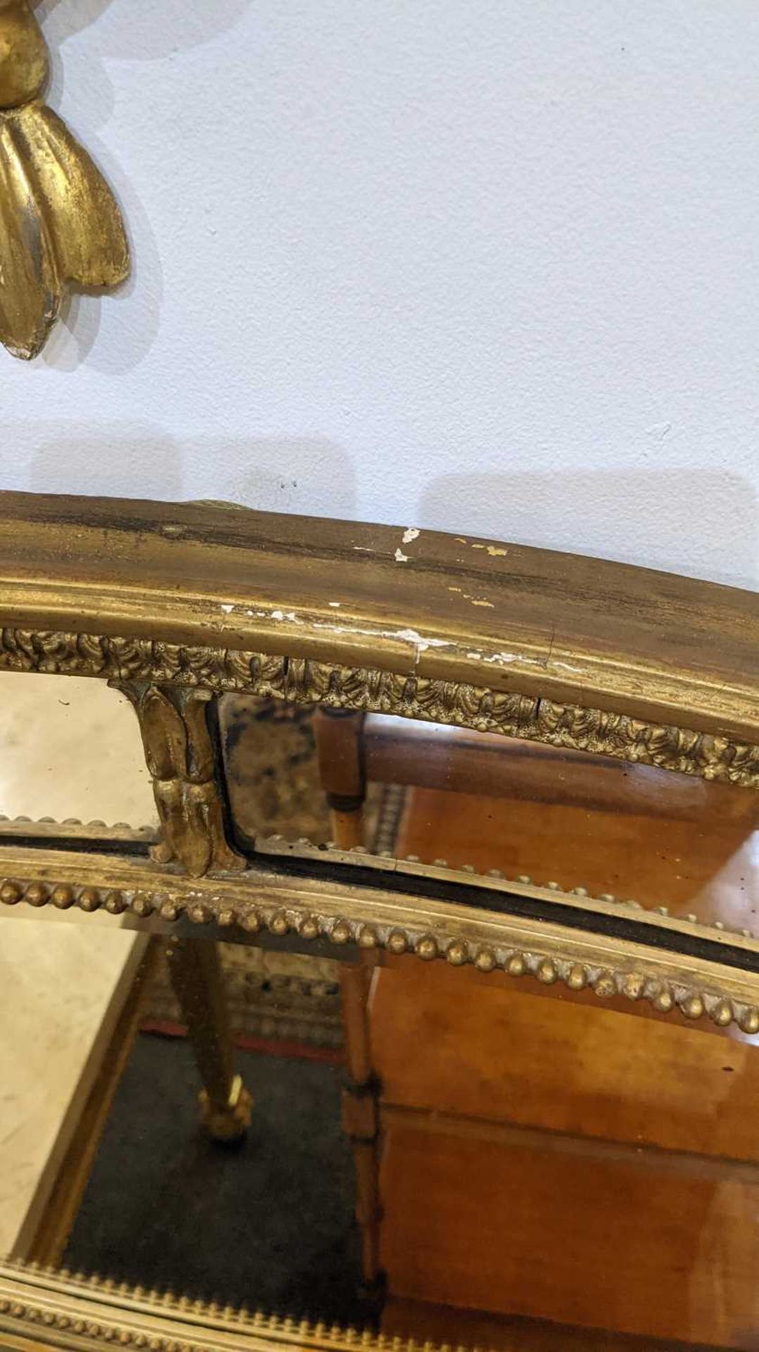 A carved giltwood and gesso oval wall mirror, - Image 4 of 7