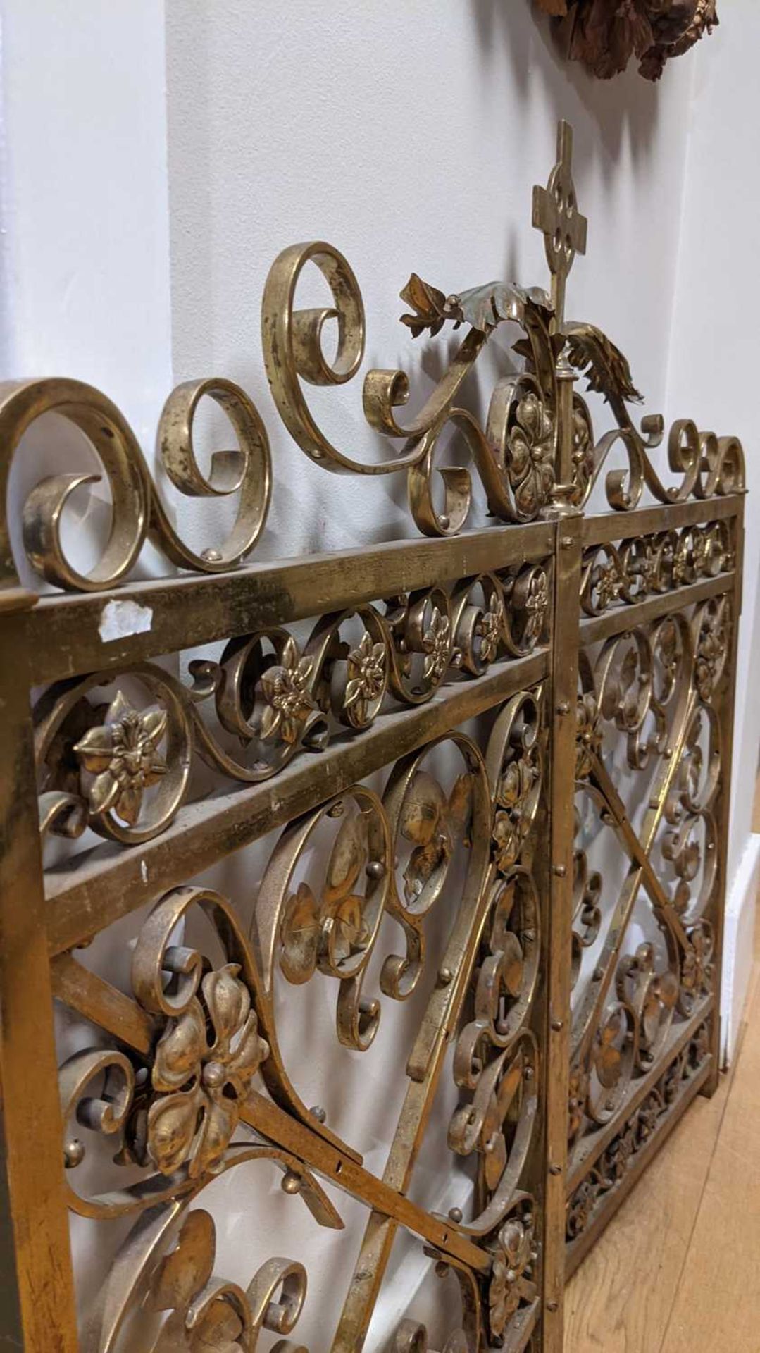 A pair of brass altar gates, - Image 5 of 6