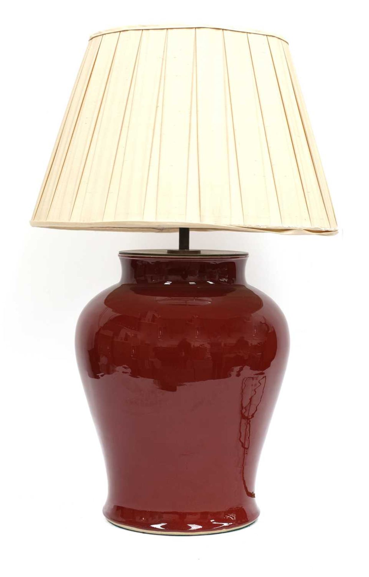 A large Chinese-style red-glazed porcelain table lamp, - Image 2 of 2