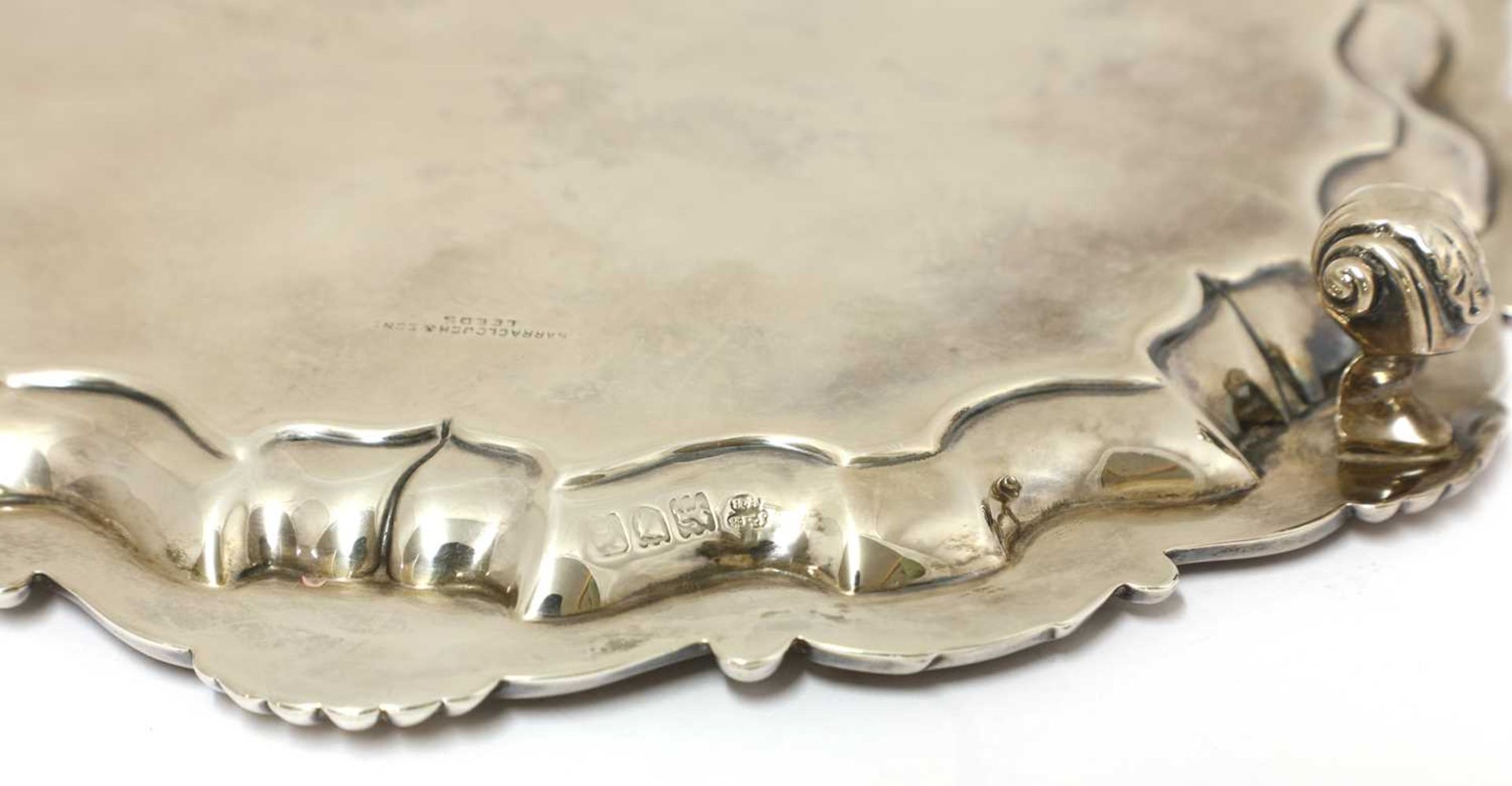 A set of three graduated silver salvers, - Image 4 of 5