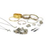 A quantity of silver jewellery,