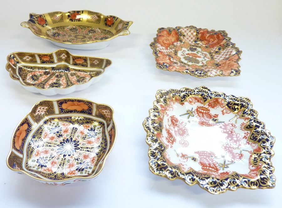 Five Royal Crown Derby trinket trays: Small salver – 5.25in, 1128-1976; Fan, 407, 1128-1922;