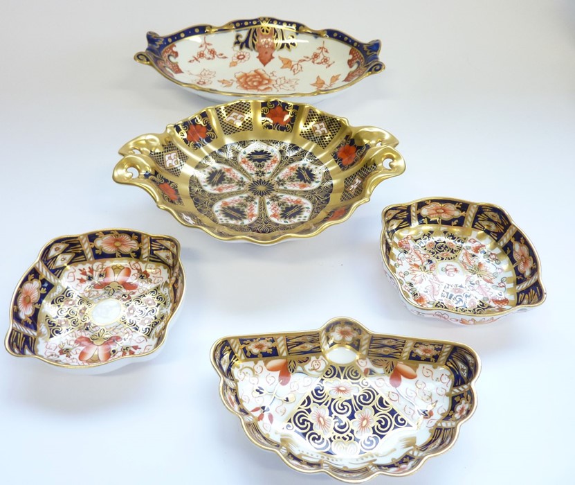 Five Royal Crown Derby trinket trays: Large salver – 7in, 6264-1901; Square, 3.25in, 2451-1937;