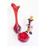 Art glass to include a large tall red 1960s/1970s vase and a Murano-style glass clown (3)