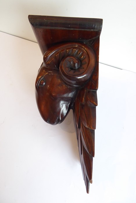 A pair of carved wood wall brackets modelled as ram's heads in Robert Adams style (32cm high) - Image 4 of 5