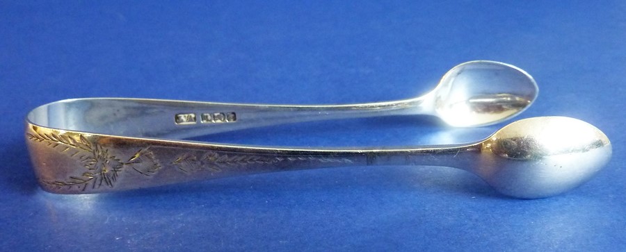 A set of six hallmarked silver teaspoons with bright-cut engraving, one further larger teaspoon, a - Image 5 of 6