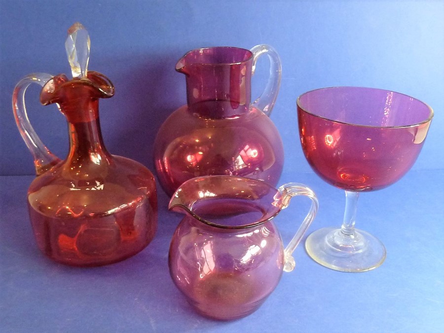 A varied selection of cranberry and clear glass; to include a fine cut-glass mallet-shaped - Image 4 of 5