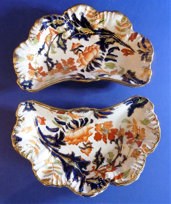 A set of six Ridgways ceramic hors d'oeuvre dishes; hand-gilded and decorated in the 'Fantasia' - Image 3 of 6