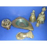 A selection of brass items to include a pin/coin dish with hammered finish to bowl and coin