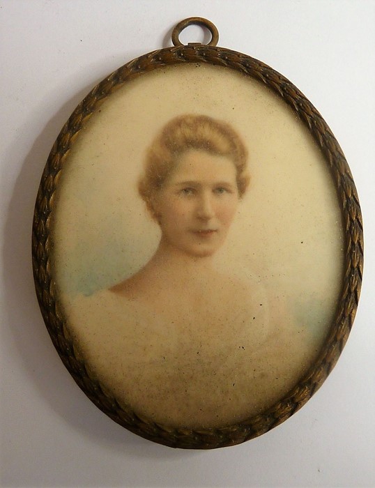A cased early 20th century female shoulder-length portrait study - Image 2 of 2
