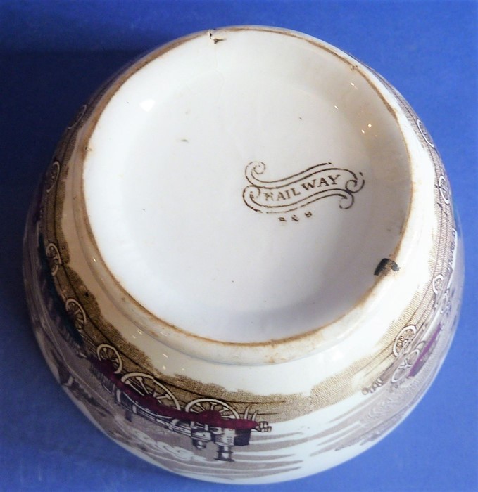 Various ceramics to include a fine quality porcelain cachepot hand-gilded and decorated with flowers - Image 4 of 10