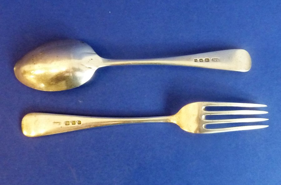 A set of six hallmarked silver teaspoons with bright-cut engraving, one further larger teaspoon, a - Image 6 of 6