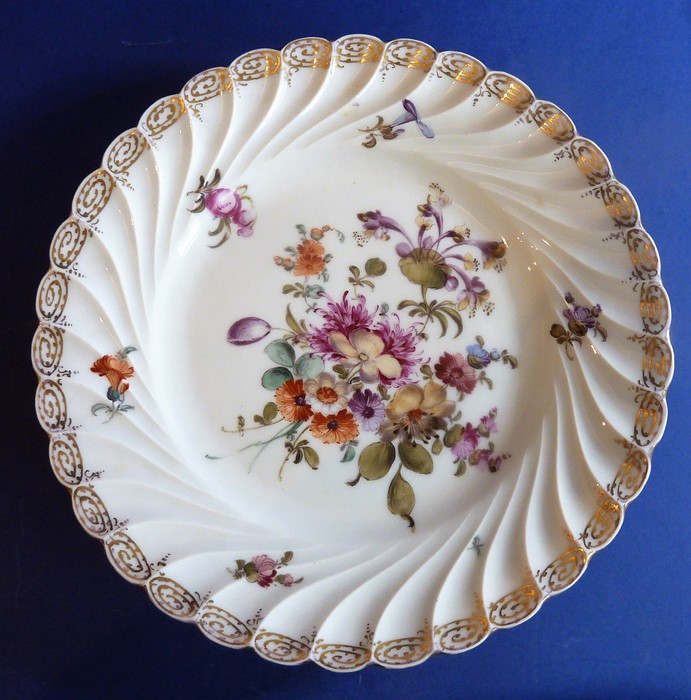 A set of six early 20th century fine quality Dresden porcelain side dishes; each with gilded and - Image 4 of 8