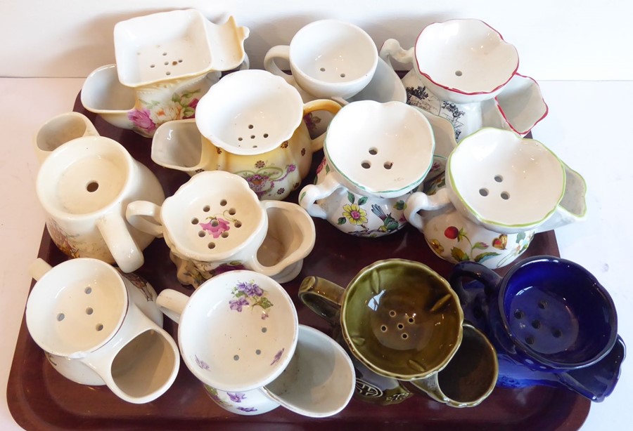 A collection of twelve various ceramic shaving mugs - Image 16 of 16