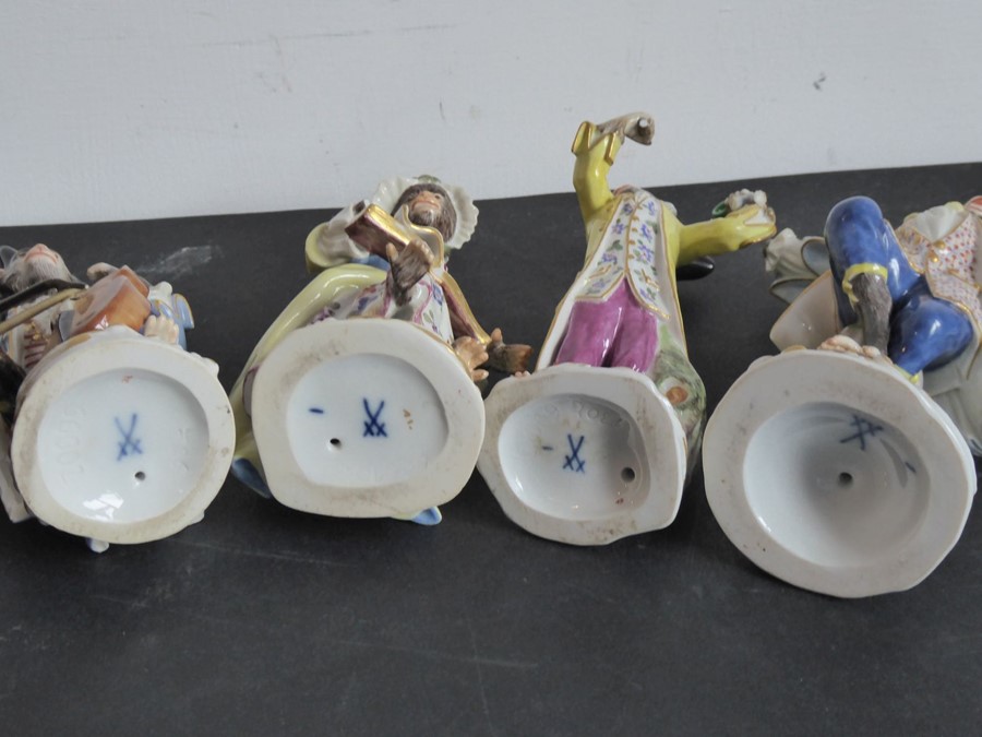 Four hand-decorated 19th century Meissen porcelain monkey band figures (damaged and reparations) ( - Image 7 of 9